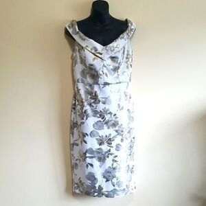 𝅺Beige by ECI  Gold Silver White Floral Sleeveless Dress Sz 6